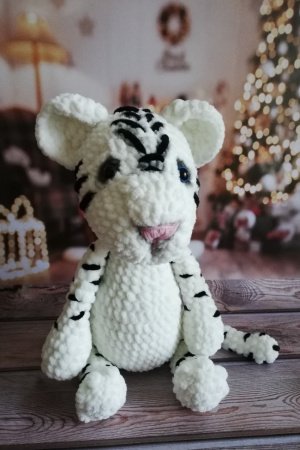 Работа Тигрёнок белый