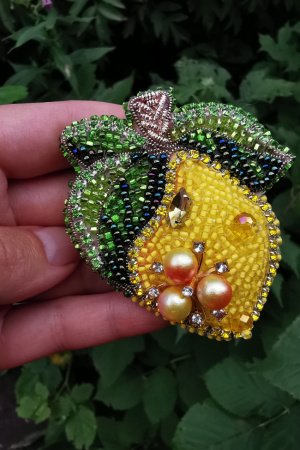 Робота Брошка лимон