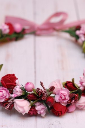 Робота Вінок віночок з квітами рожево-бордовий