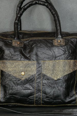 Робота Жіноча чорна шкіряна сумка ручної роботи