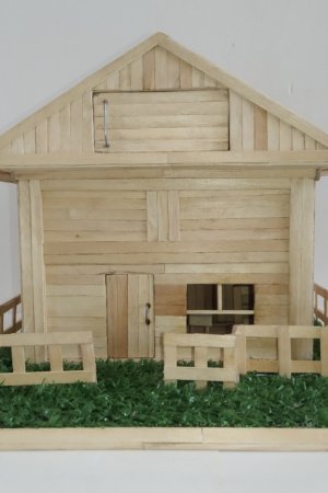 Работа Сельской домик - светильник из деревянных палочек