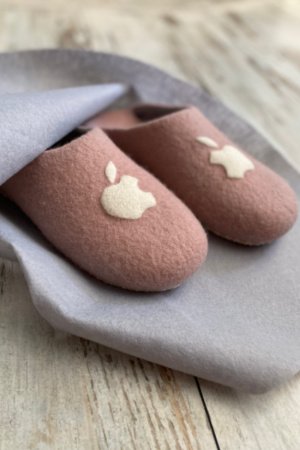 Работа Тапочки из шерсти