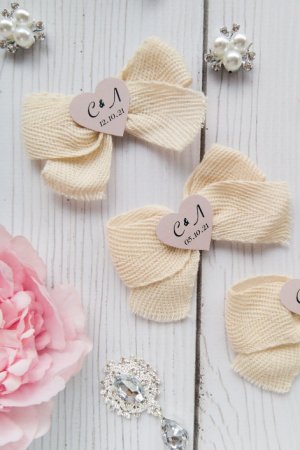 Робота Весільні бутоньєрки з ініціалами наречених  арт. 0119