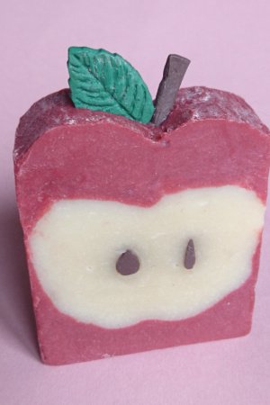 Робота Мило натуральне ′Яблуко′ (мило з нуля)