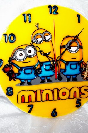 Робота Вітражний настінний годинник Міньйони