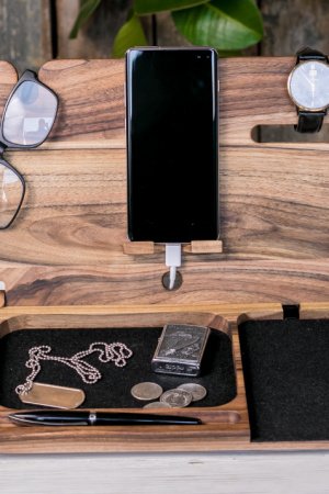 Робота Органайзер із бездротовою зарядкою "Dock station"