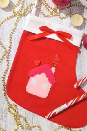 Робота Святкова шкарпетка із будиночком