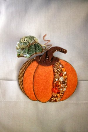 Работа брошь Гарбузик