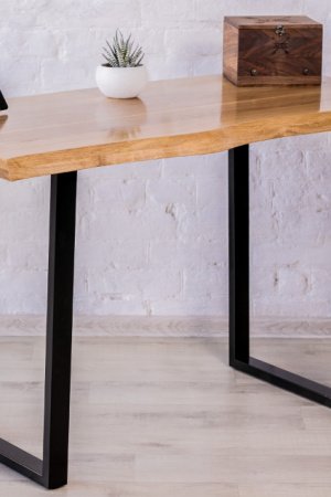 Робота Дерев'яний лакований стіл із дуба з живим краєм