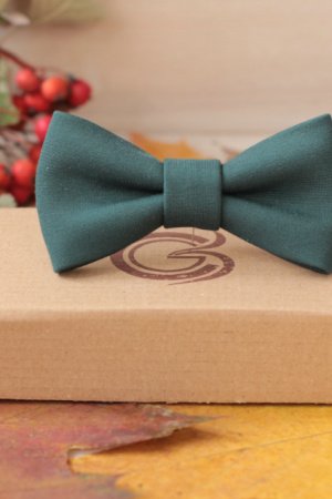 Работа Галстук-бабочка темно-изумрудная