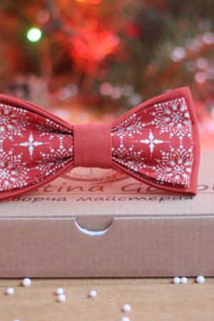 Работа Бабочка новогодняя "Искрящиеся снежинки"