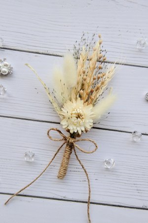 Работа Свадебная бутоньерка из сухоцветов. АРТ. 1117 