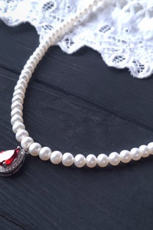 Робота Кольє з натуральних перлів зі срібною застібкою