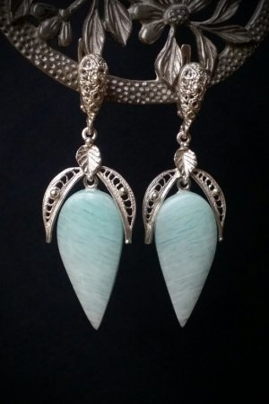 Работа Серебряные серьги-подвески из амазонита.