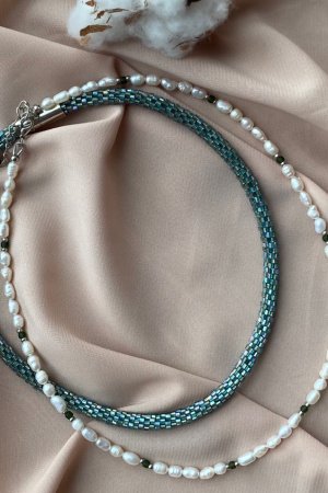 Робота Прикраса з перлин на шию