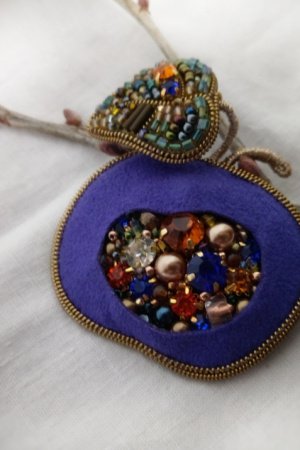 Робота Брошка Сливи Яблуко