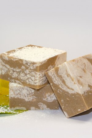 Натуральное мыло с белой глиной