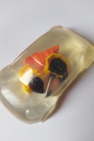 Работа Мыло в форме машинки с машиной внутри