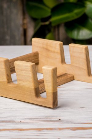 Работа Подставка на кухонный стол для двух деревянных досточек