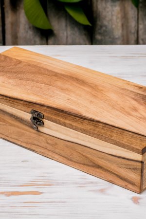 Робота Подарункова коробочка з дерева з персональним гравіюванням XXL