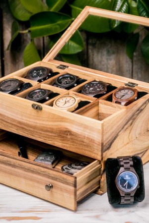 Робота Органайзер для 8-ми годинників з шухлядою та скляною кришкою