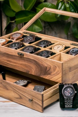 Робота Органайзер для 10-ти годинників з шухлядою та скляною кришкою