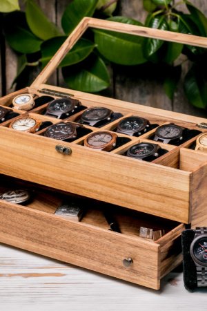 Робота Органайзер для 12-ти годинників з шухлядою та скляною кришкою