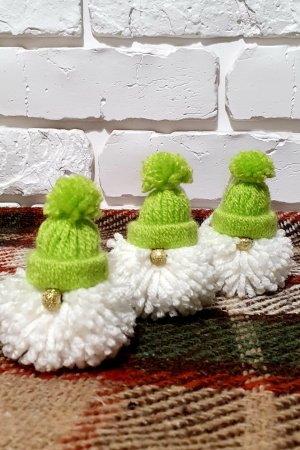 Работа Новогодние украшения гномики (салатовый)