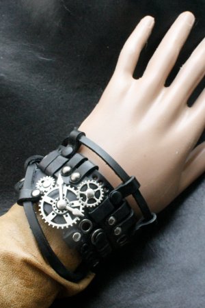 Робота шкіряний браслет 81