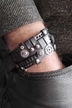 Работа кожаный браслет 72