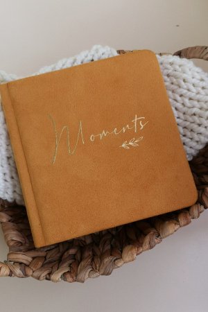 Робота Альбом "Moments"