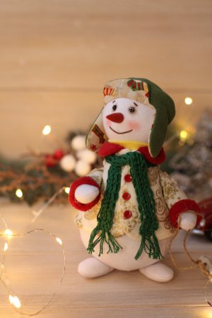 Робота Сніговик з санчатами .Новорічний сувенір