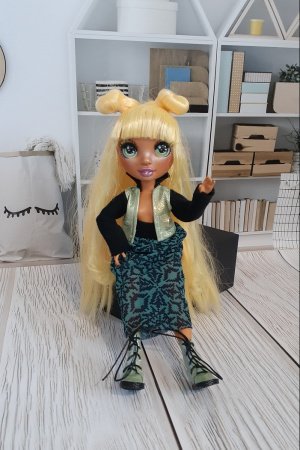 Работа Одежда для кукол RAINBOW. Курточка, юбка и сапожки. 