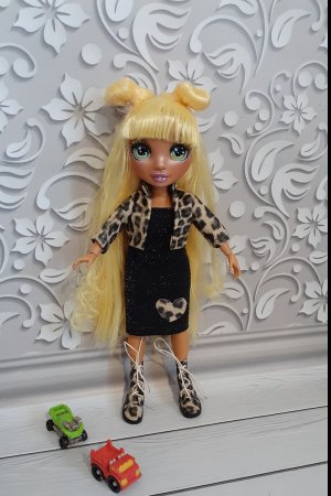 Работа Одежда для кукол RAINBOW. Ветровка, платье, сапоги.