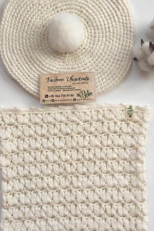 Работа Берет и белый снуд для девочки.