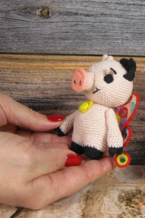 Работа Свинка с крыльями, вязанная крючком мягкая игрушка хрюшка 1