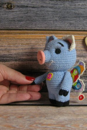 Работа Свинка с крыльями, вязанная крючком мягкая игрушка хрюшка 2