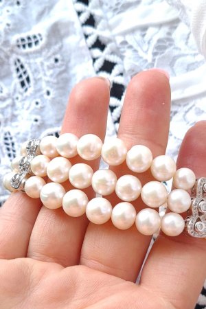 Работа Трехрядный браслет из натурального жемчуга и кристаллов