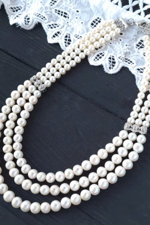 Робота Намисто з натуральних перлів з кристалами циркону