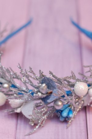 Робота Новорічний обруч обідок блакитно-сріблястий хуртовина