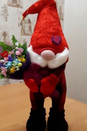 Работа Гном с букетом ручной работы 