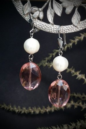 Работа Розовые овальные серьги с жемчугом