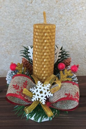 Робота НОВОРІЧНА КОМПОЗИЦІЯ ЗІ СВІЧКОЮ З ВОЩИНИ (02)