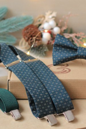 Работа Комплект подтяжки и бабочка зеленая (елочная)