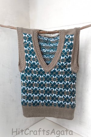 Работа Жилет с орнаментом РОМБЫ