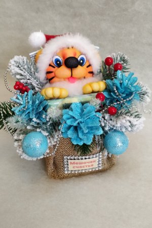 Работа Новогодняя композиция с символом наступающего года 1