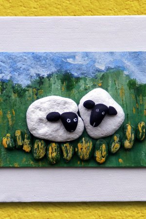 Работа Художественная миниатюра из морской гальки  