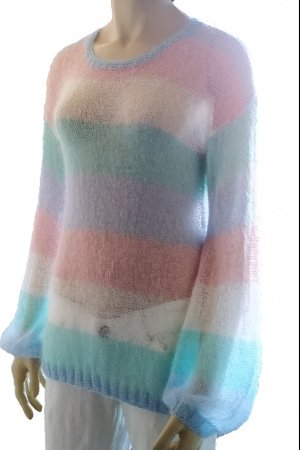 Работа Свитер из разноцветного кидмохера. Пушистый свитер.