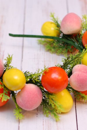 Робота Новорічний обруч обідок з фруктами