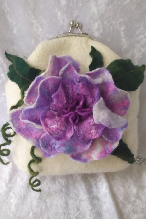 Работа Сумочка весенняя, свадебная, сумка на выпускной